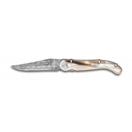 Scrapper Laguiole pocket knife Damascus blade light horn handle