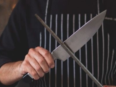 How to sharpen a knife ?